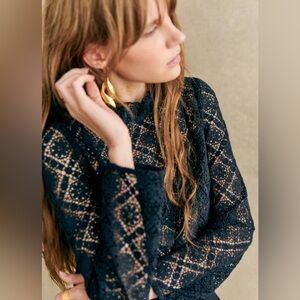 NWT Sezane Eglantine Guipure Blouse in Navy